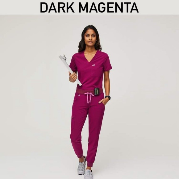 Figs Women’s catarina 1 pocket scrub top in deep magenta - Picture 6 of 6